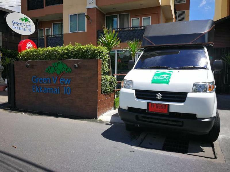 Khách sạn Greenview Ekkamai 10