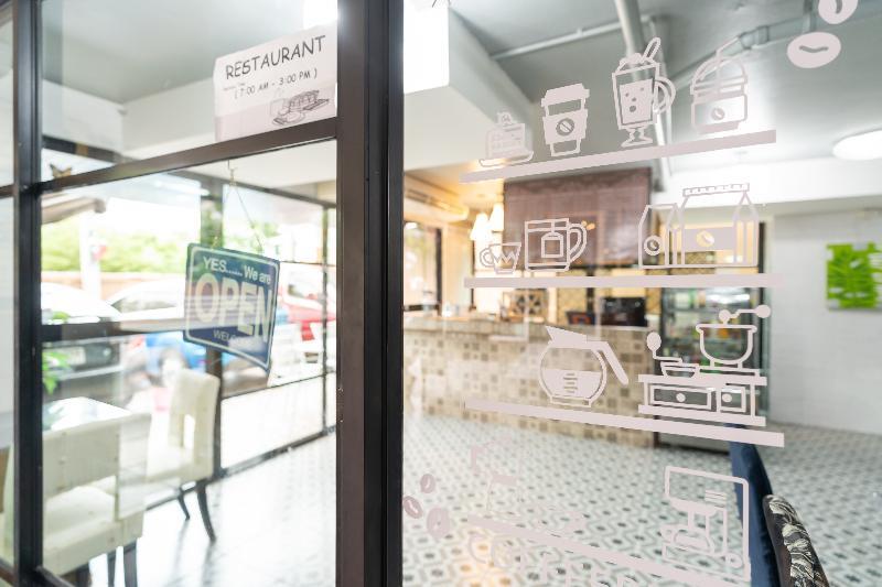 Greenview Ekkamai 10 Khách sạn 3*